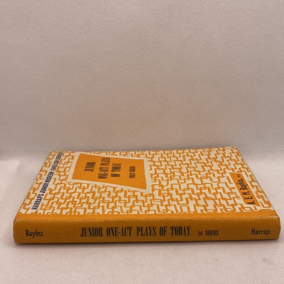 Junior One-Act Plays of Today by A.E.M. Bayliss Harrap’s Hardcover Vintage - Picture 2 of 11